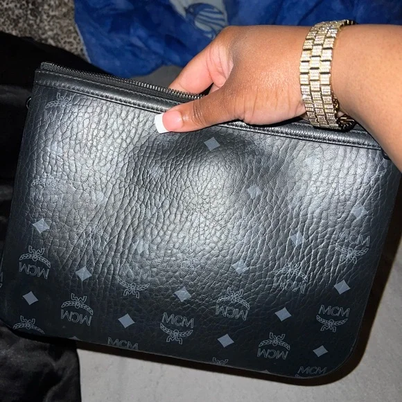 MCM Black Logo Shoulder Bag - Picture 2 of 4